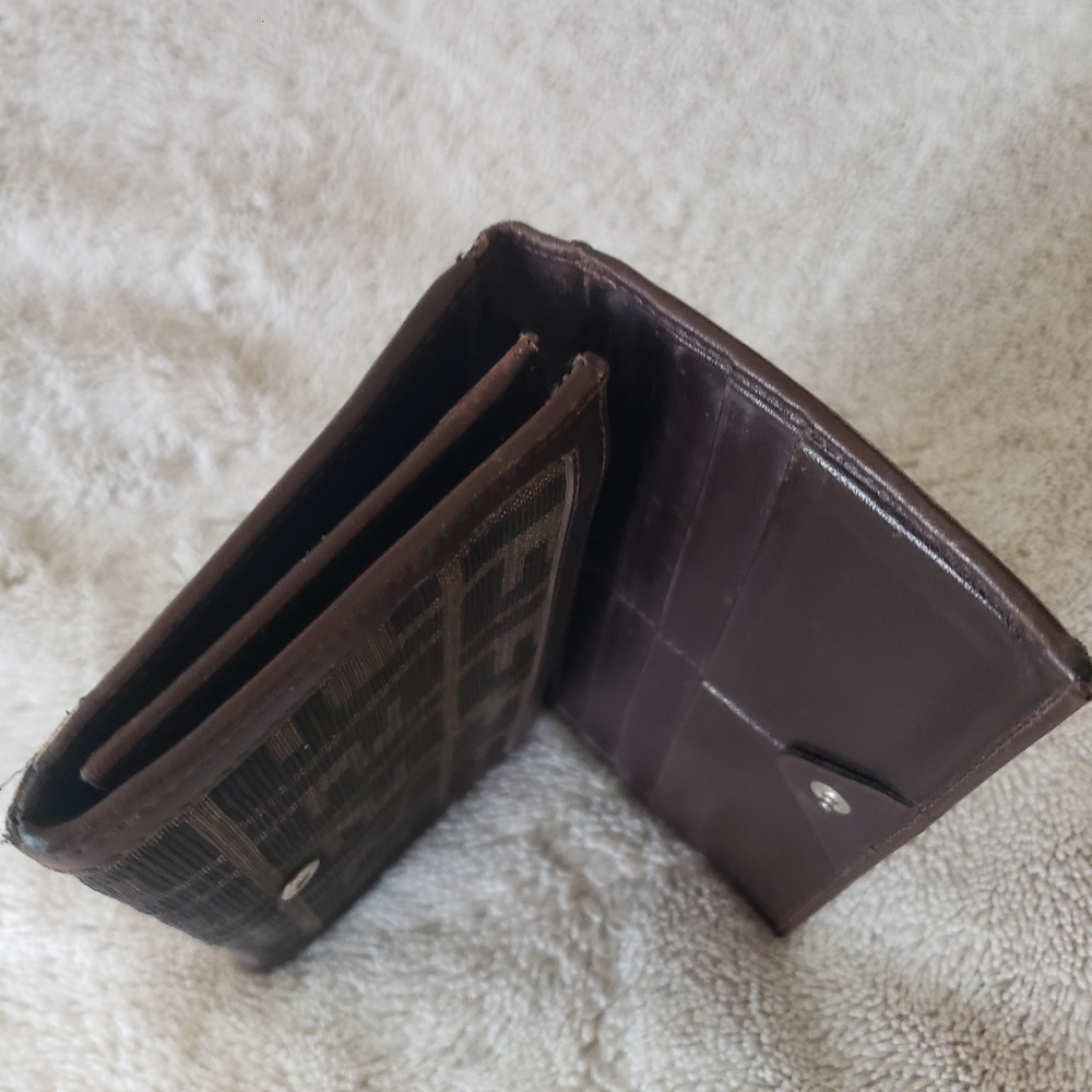 Fendi Brown and Black Wallet - Picture 4 of 15